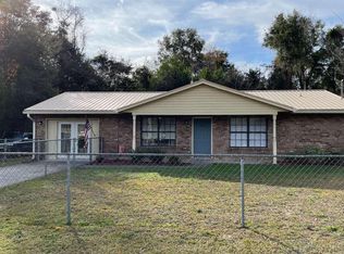106 Hillcrest Cir NE, Branford, FL 32008