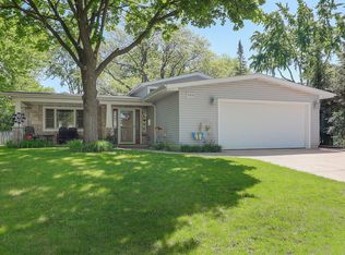 609 Fairview Ln, Schaumburg, IL 60193