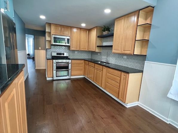 3351 N Pulaski Rd FLOOR 1