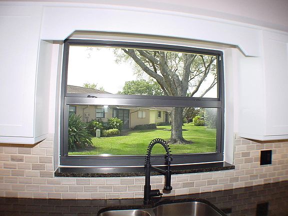 5th image of 9900 Pecan Tree Dr APT B
