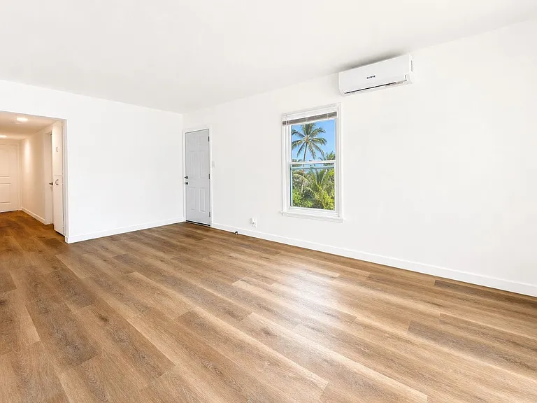 9132 Crenshaw Blvd #9132.5 — Photo 3