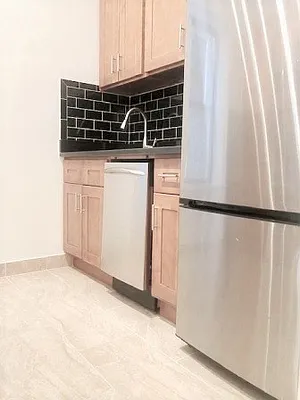 Rented by City Connections Realty | media 17