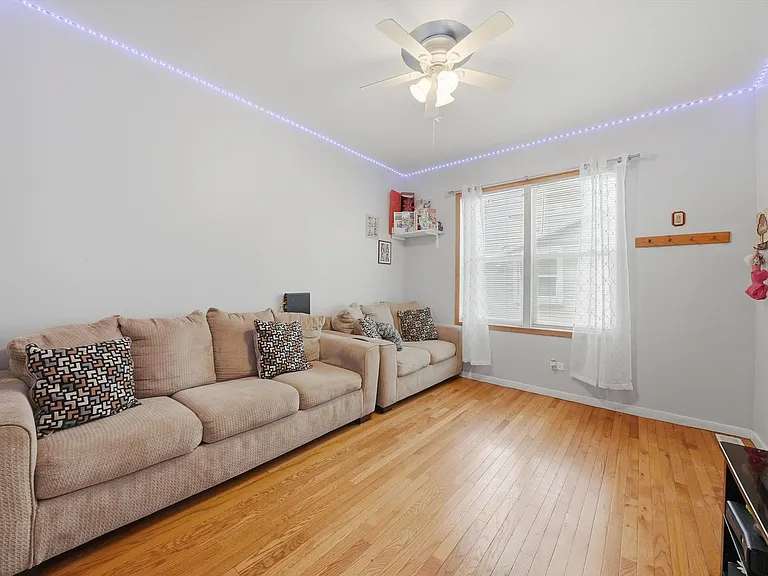 4418 W Armitage Ave #1R — Photo 3