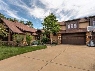 1434 E Ridgecrest St, Springfield, MO 65804