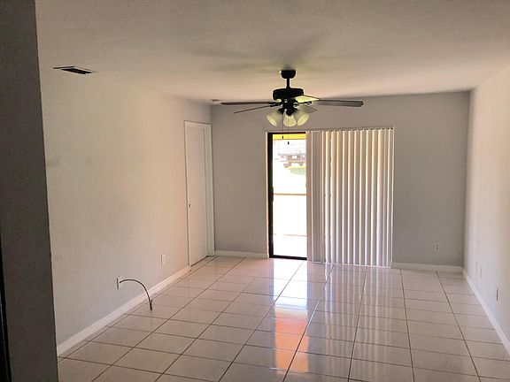 2nd image of 2722 Santa Barbara Blvd
