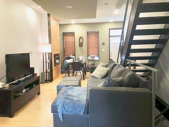 4th image of 2641 Tulip St #1
