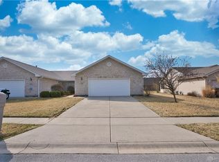 118 Zinfandel Dr, Englewood, OH 45322