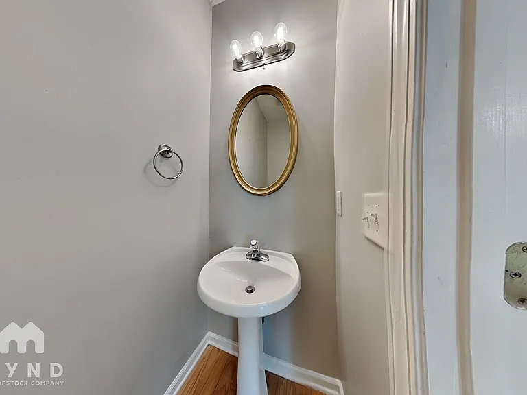 942 Tree Creek Pkwy — Photo 15