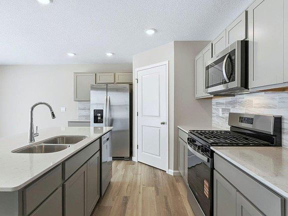 5th image of 2858 Greenville Ct