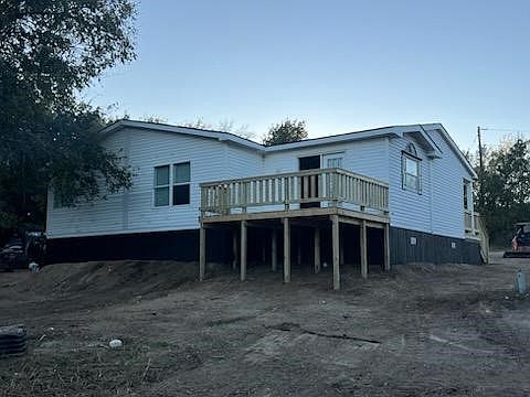 2nd image of 109 Canyon Valley Ct