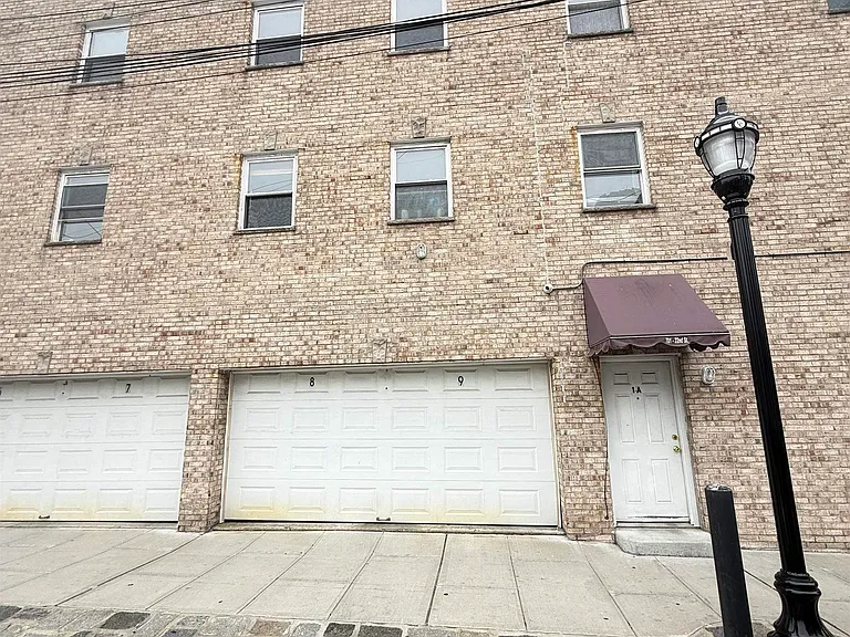 701 22nd St #3B — Photo 13