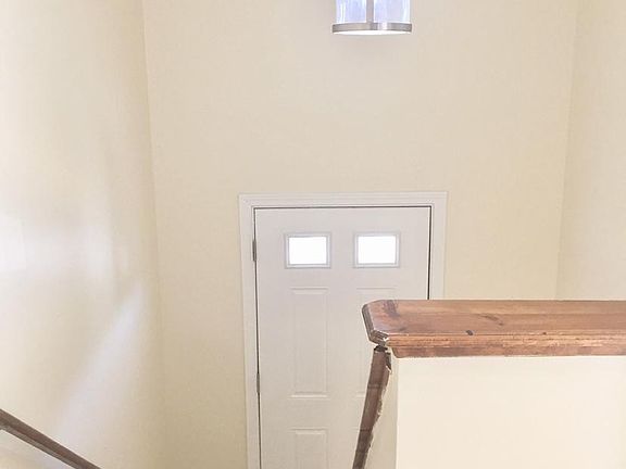 4th image of 138 Riviera Dr