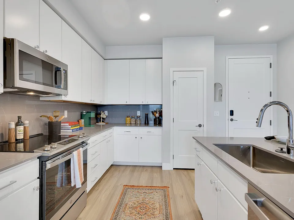 Spacious Kitchen