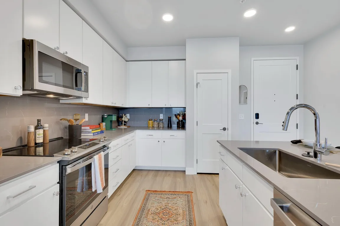 Spacious Kitchen