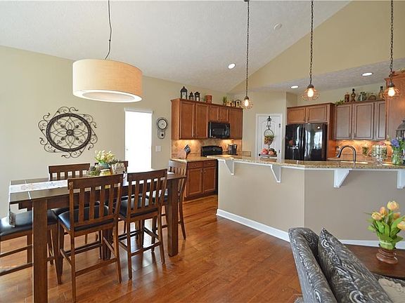 4th image of 38560 Melrose Farms Dr