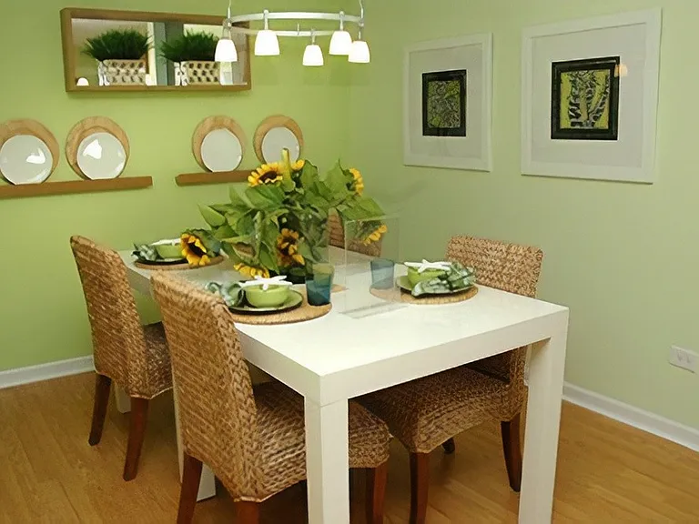 Pebblewood Court Apartments — Photo 14