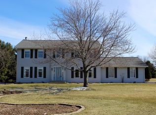 7921 Cricklewood Dr, Roscoe, IL 61073