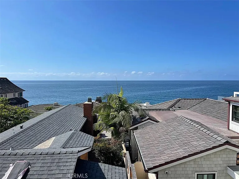 2037 S Coast Hwy #1 — Photo 1