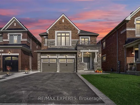 38 Chorus Cres, Vaughan, ON L4H 4W3