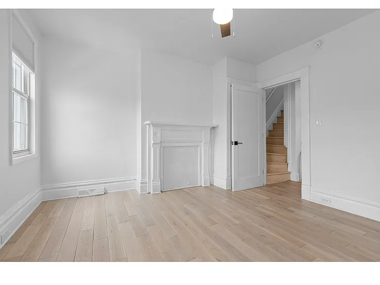 5238 Wickliff St — Photo 10
