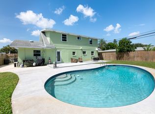 674 Crocus Ct, Palm Beach Gardens, FL 33410