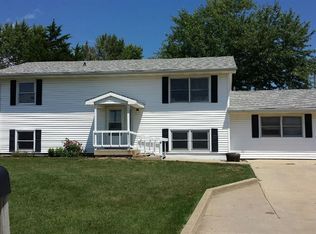813 E Cross St, Centerville, IA 52544