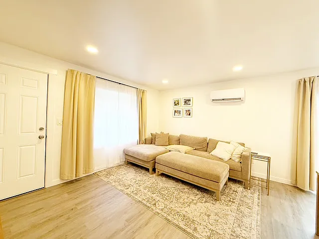 513 Juniper St — Photo 11