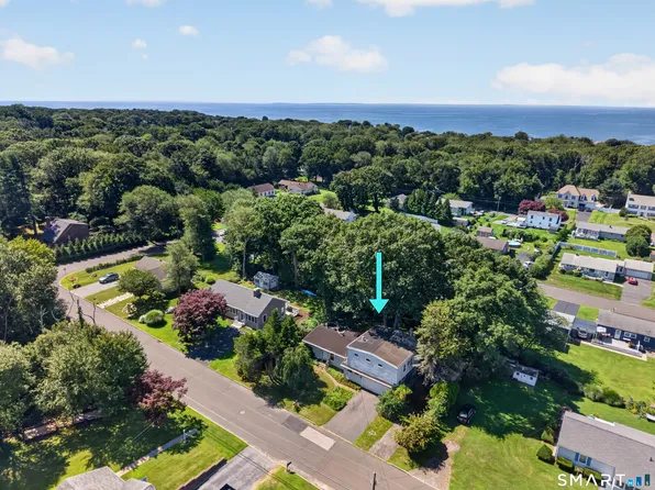 14 Perry Avenue, Waterford, CT 06385