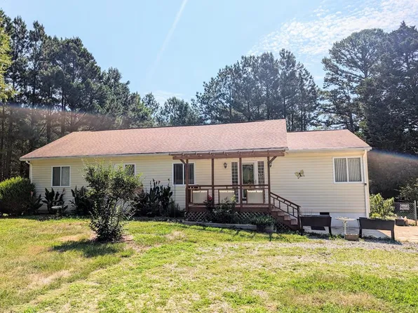 830 Lockett Rd, Red Oak, VA 23964