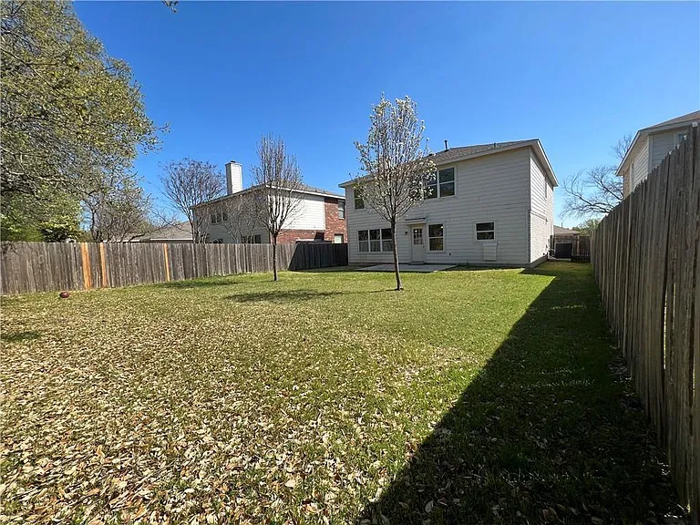2307 Founder Dr — Photo 21