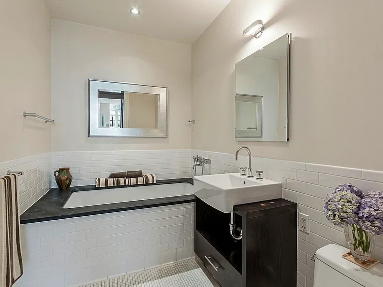 110 Livingston St #8R — Photo 5