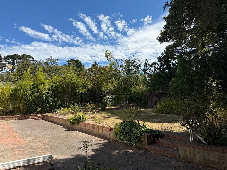 25065 Monterey St — Photo 12