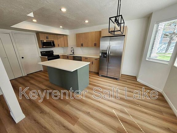3rd image of 3913 W Rockwood Way APT D