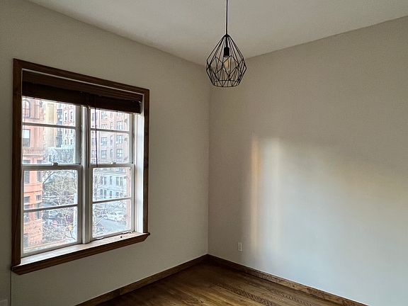 4th image of 343 W End Ave APT 7