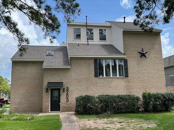 3203 Bayou Dr