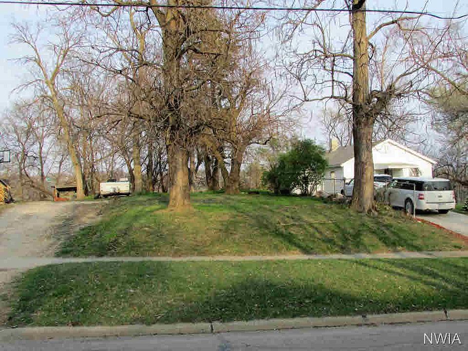 2nd image of 1716 Myrtle St