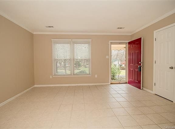 2nd image of 7920 Surreywood Pl