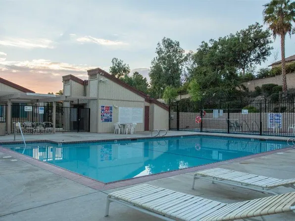 1703 E Avenida De Las Flores, Thousand Oaks, CA 91362