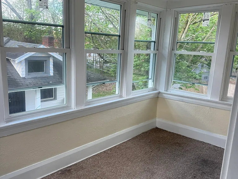 33 W Judson Ave — Photo 10