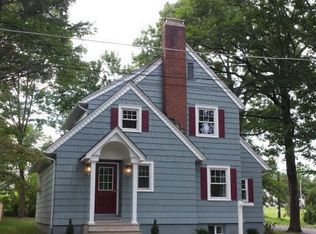 2 Meadow Rd, Chatham, NJ 07928