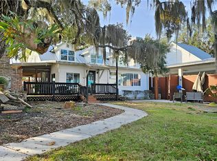 5415 Riverside Dr, Yankeetown, FL 34498