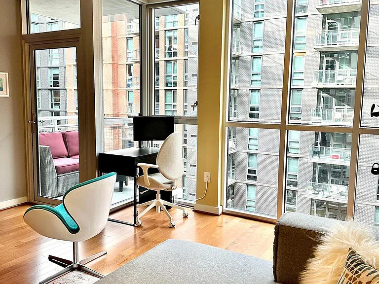 1025 1st St SE #803 — Photo 9