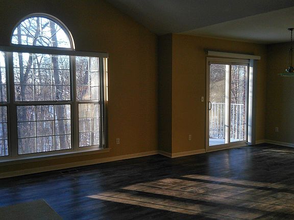 3rd image of 1702 Deepwood Cir