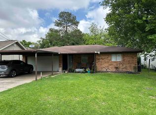 515 S 13th St, Nederland, TX 77627