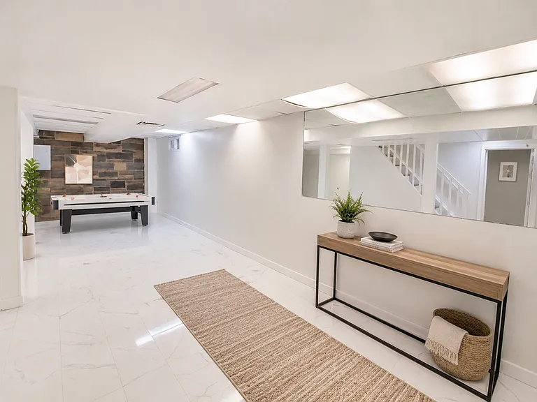 Lower level