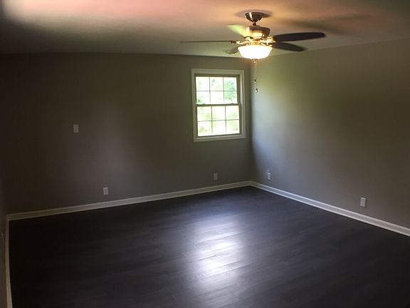 5th image of 8105 W Greenview Dr