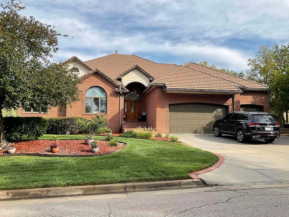 1st image of 912 Terradyne Cir
