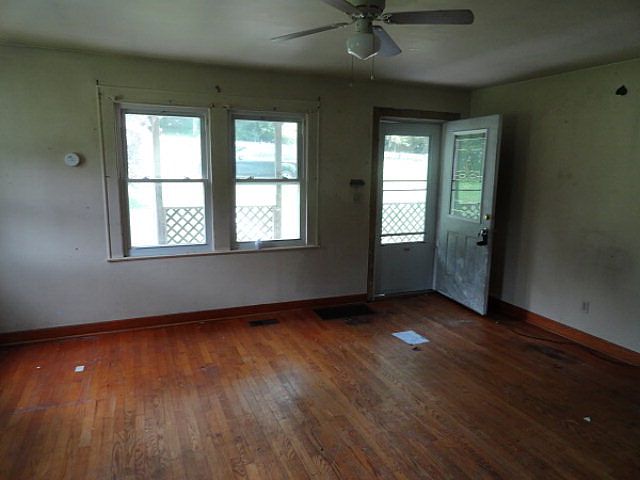 2nd image of 3937 Gratton Rd