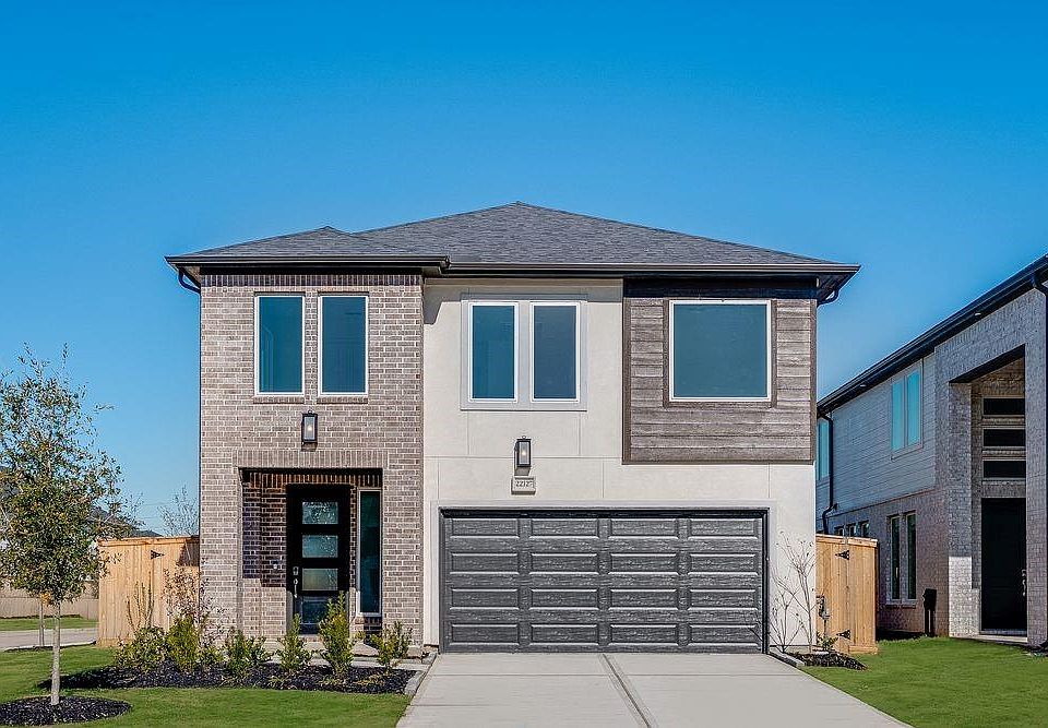 1st image of 22127 Strathfield Cir