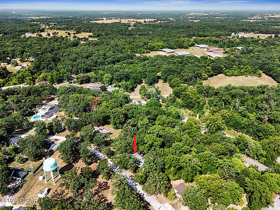 2nd image of 220 Lian Dr